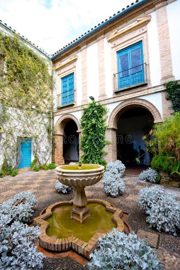 El Patio De Lindo Apartment